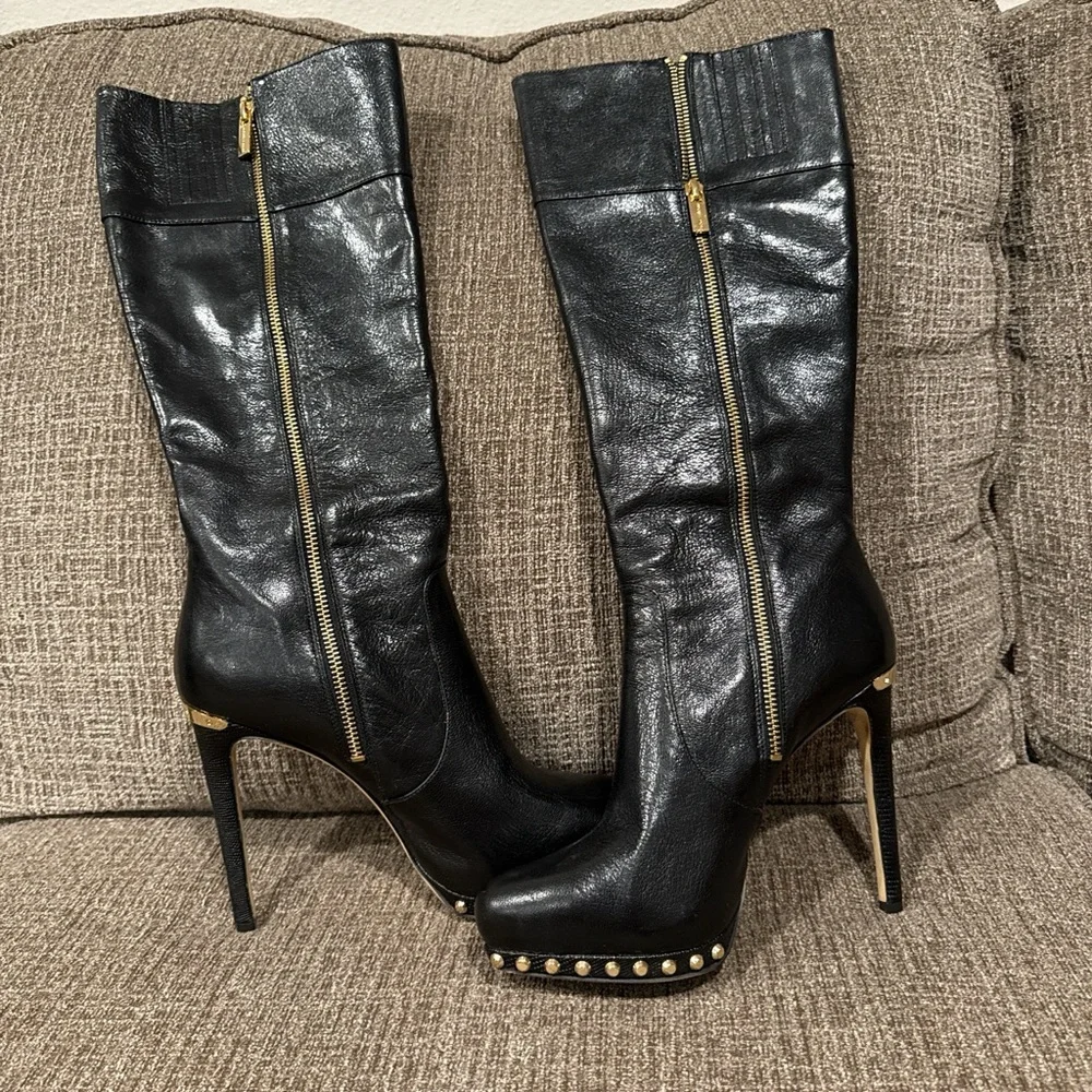 Michael Kors Black Heeled Boots with Gold Zipper - Picture 4 of 5